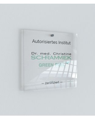 GREEN PEEL® Akryl skilt til facade